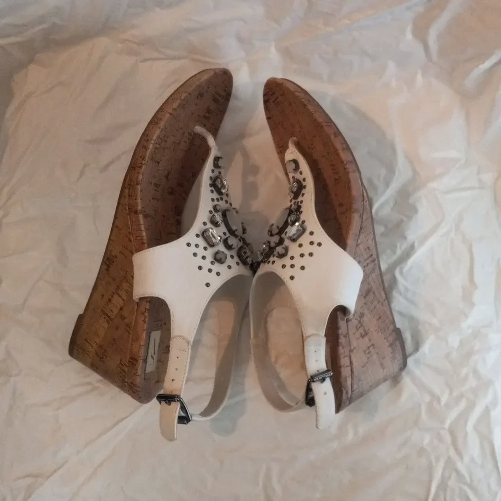 Simply Vera Wang Betty Sandals Size 9